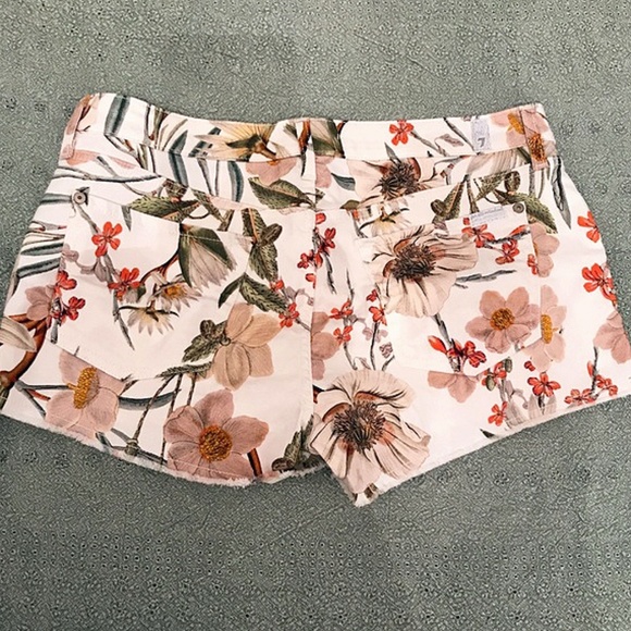7 For All Mankind Floral Shorts - Picture 4 of 5